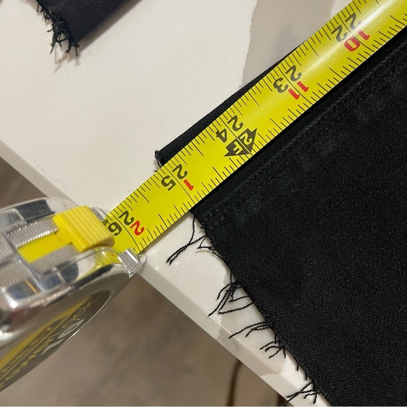 Spanx Jeans Kick Flare Raw Hem Pull On Black size extra small - Picture 8 of 11